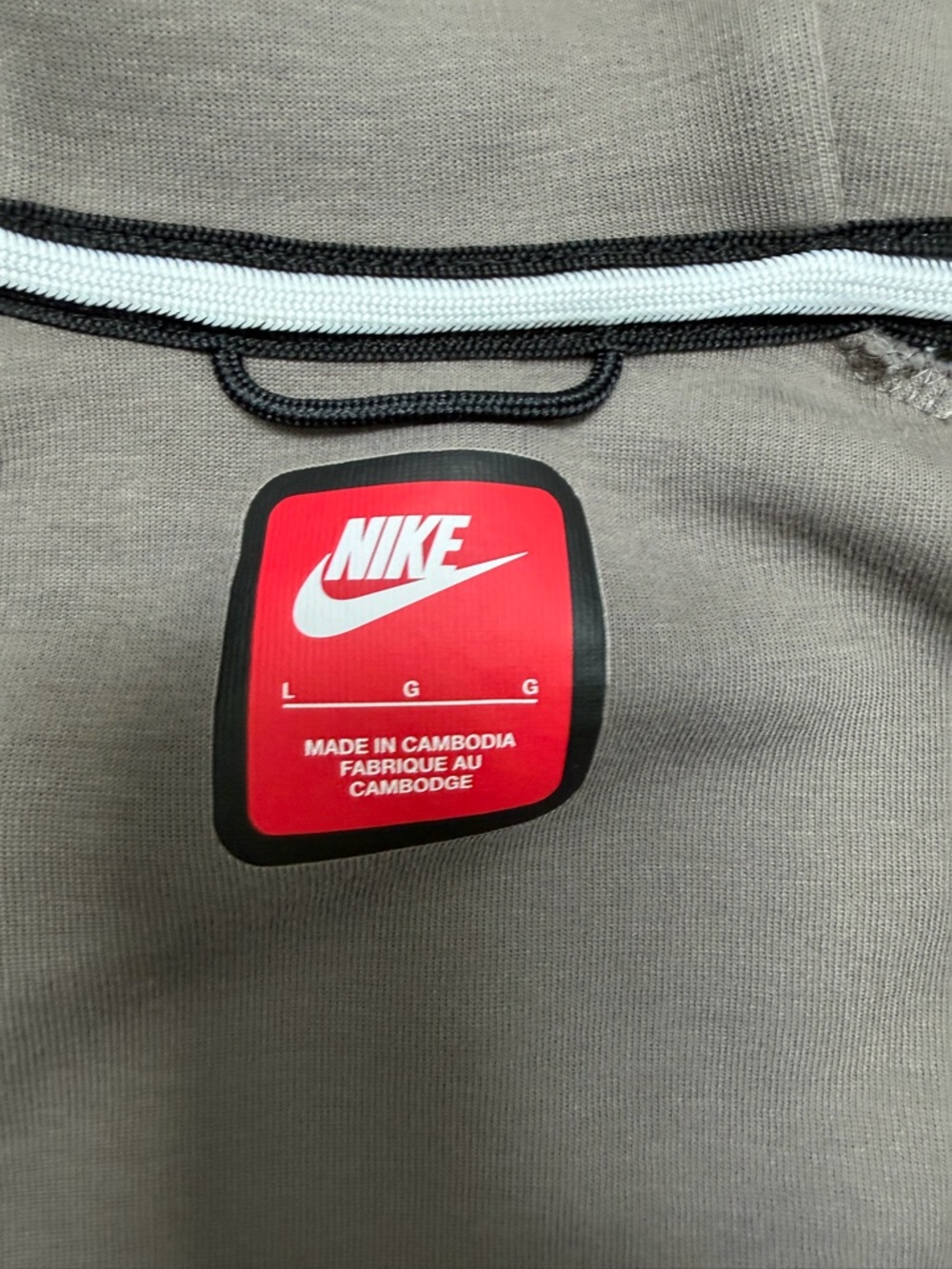 Nike Gray Hooded Jacket with Black Trim and White Piping - Picture 3 of 5